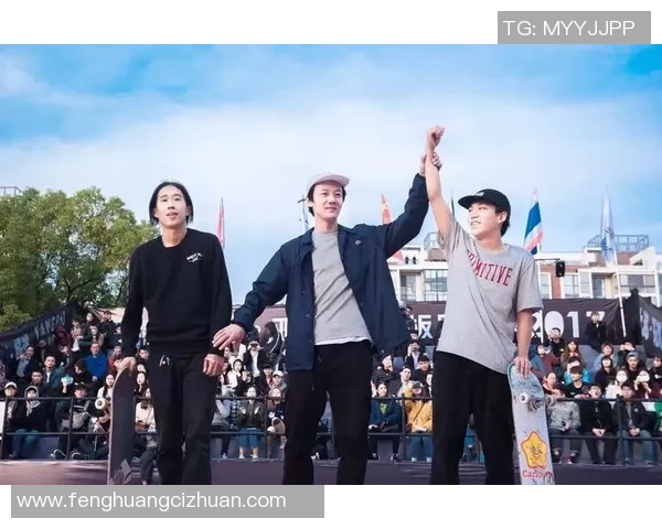 重庆滑板队的默契配合与精彩表演揭秘滑板文化的魅力与团队精神