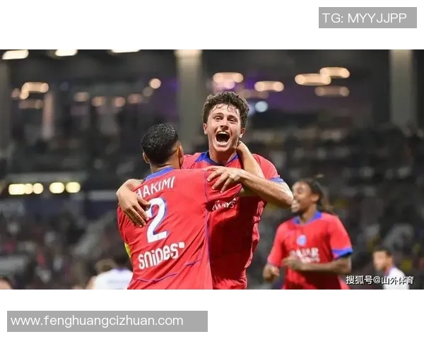 意甲激战巴黎圣日耳曼凭帽子戏法力克曼联全场沸腾解析