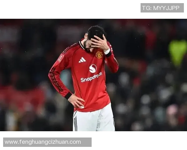 足总杯曼联大胜那不勒斯红牌事件引发全场热议与转会传闻