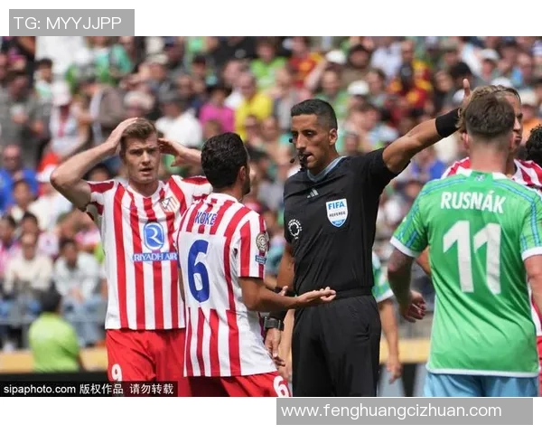 英超激战:多特蒙德凭乌龙球险胜马竞引发争议判罚热议 英超激战:多特蒙德凭乌龙球险胜马竞引发争议判罚热议