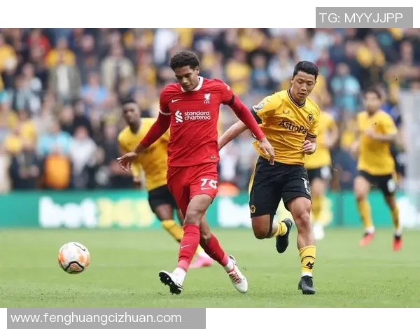 中超热战：利物浦大胜拜仁红牌事件引发全场轰动与转会传闻